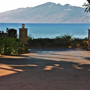 Maui Beach House B&B